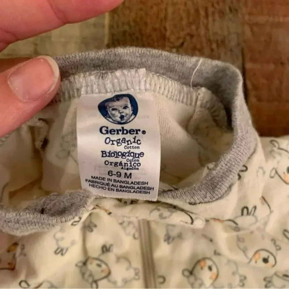 Gerber baby gender neutral pajamas footies with lambs in grey and white -6/9M